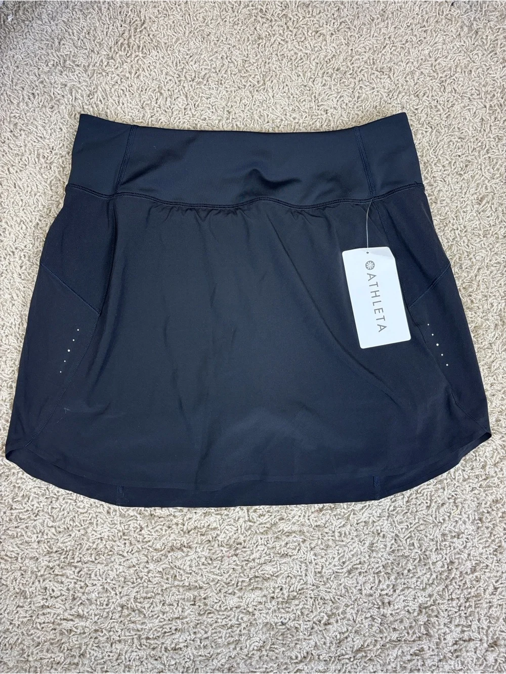NWT Athleta run with it skort 16” sz med - Picture 4 of 9